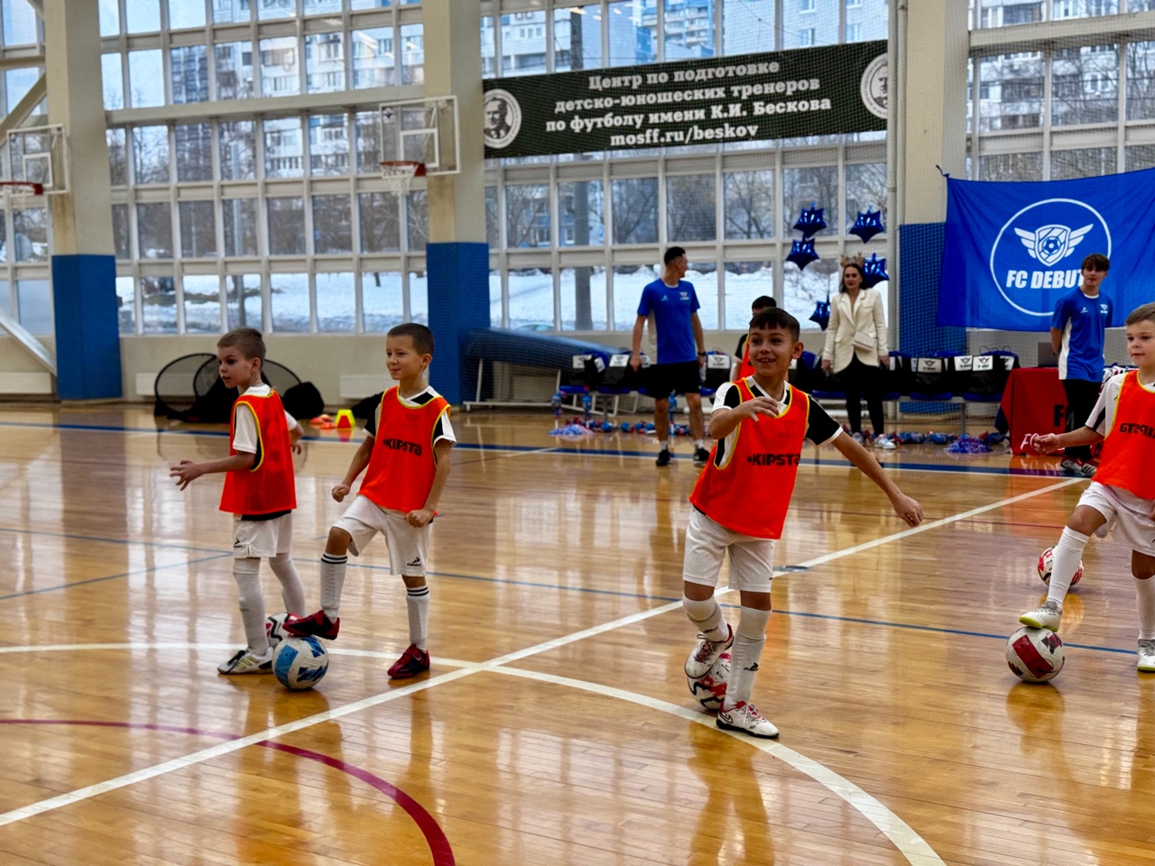 Детская школа футбола для детей 4-15 лет в Люблино, Москва