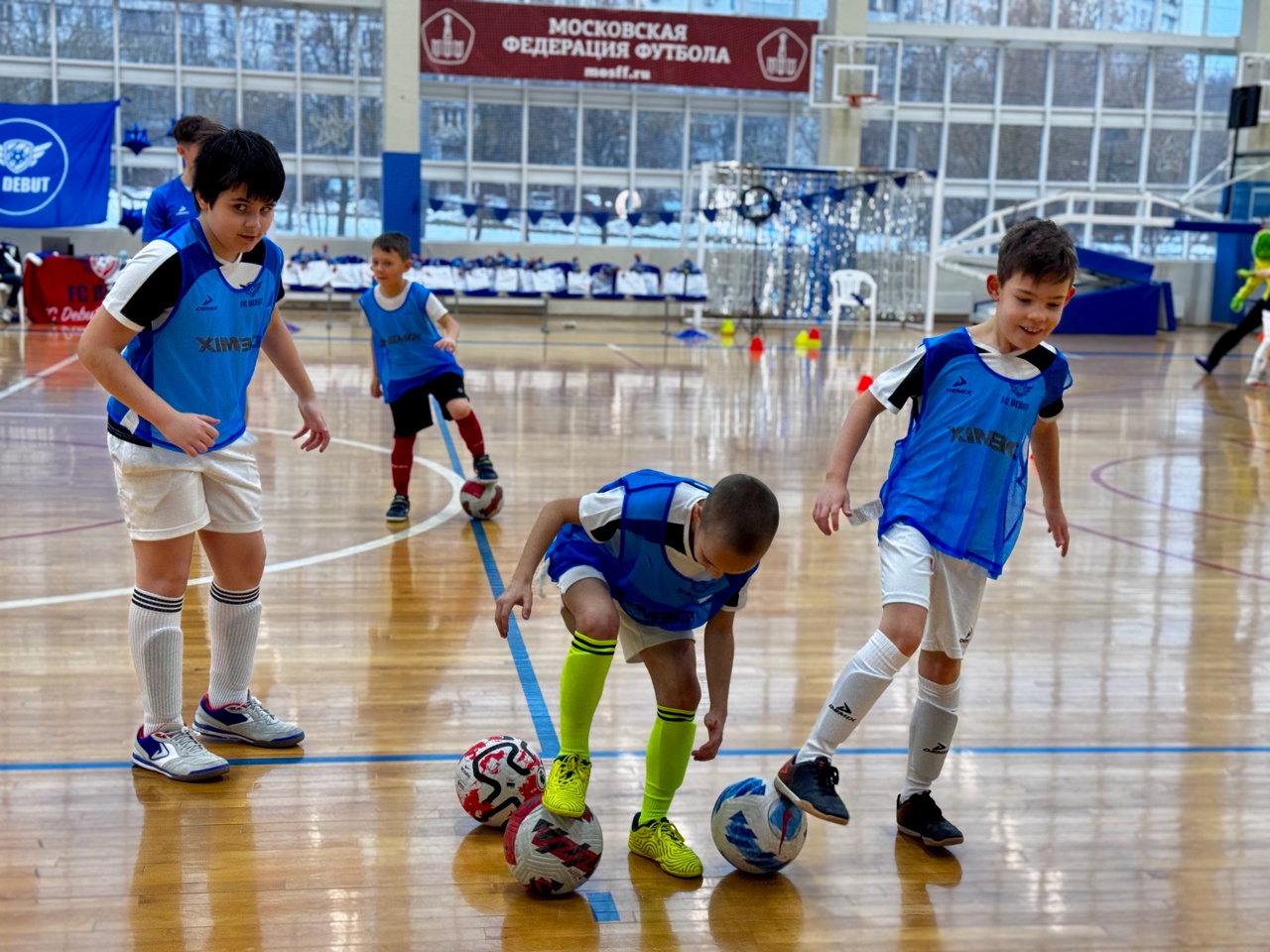 Детская школа футбола для детей 4-15 лет в Люблино, Москва