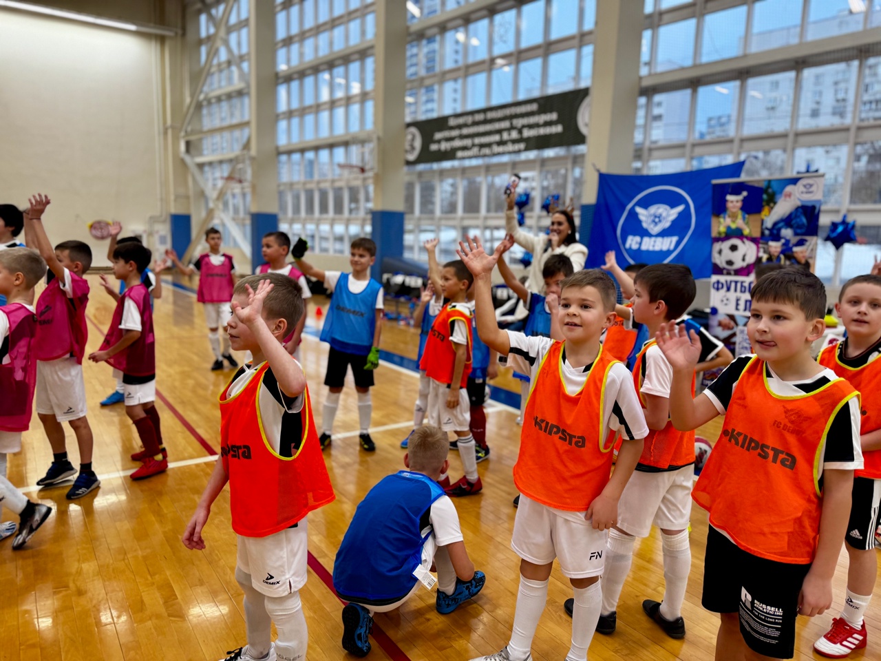 Детская школа футбола для детей 4-15 лет в Люблино, Москва